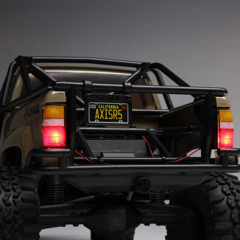 Axial 1/10SCX10 III 1987 Toyota SR5 - Image 22