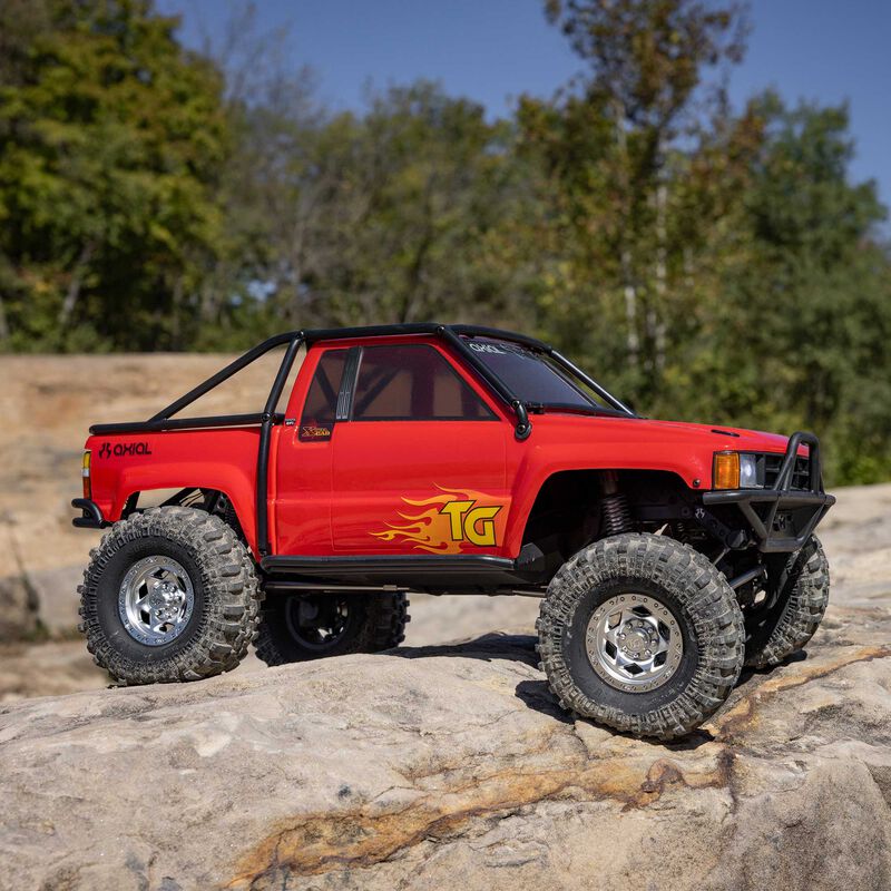 Axial 1/10SCX10 III 1987 Toyota SR5 - Image 60