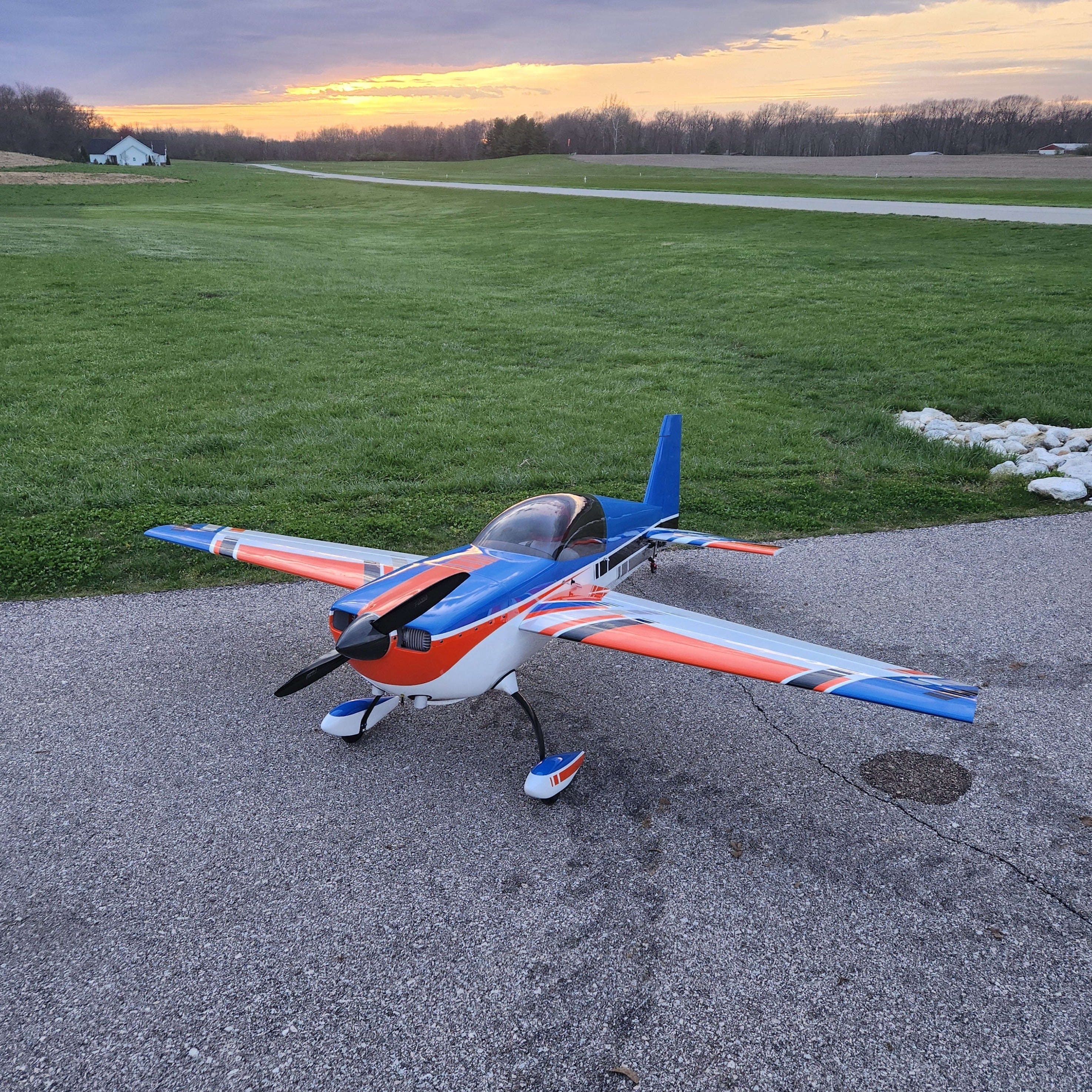 PAU Extra 330LX 120cc – Orange - Image 3